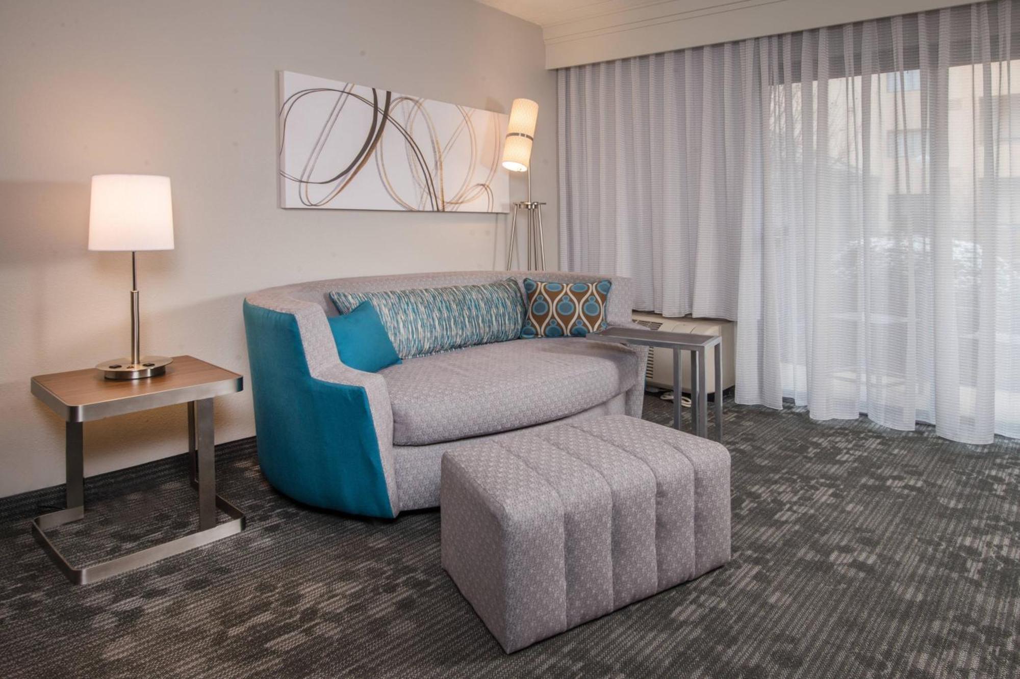 Hotel Courtyard By Marriott Fairfax Fair Oaks Exterior foto