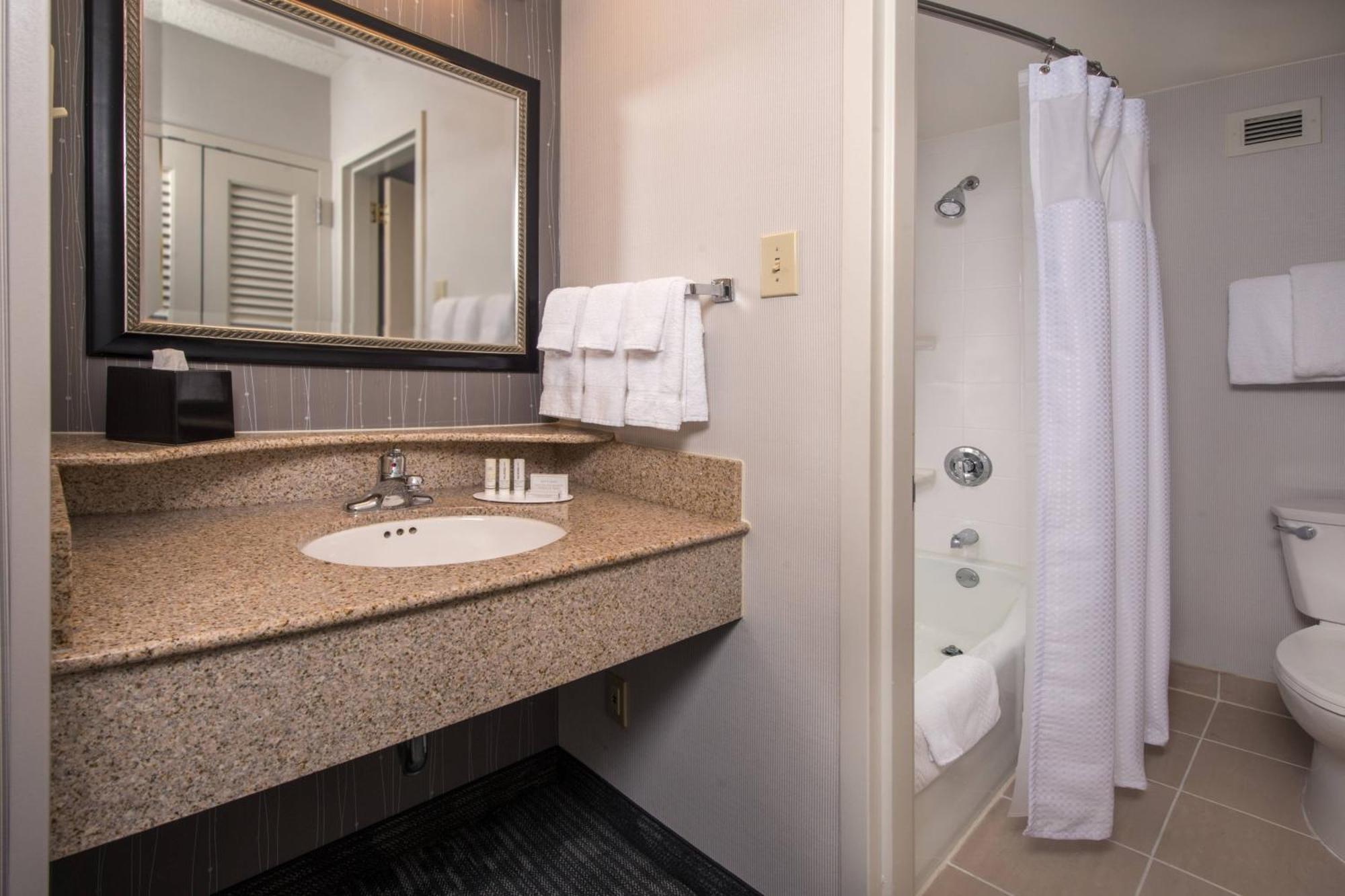 Hotel Courtyard By Marriott Fairfax Fair Oaks Exterior foto