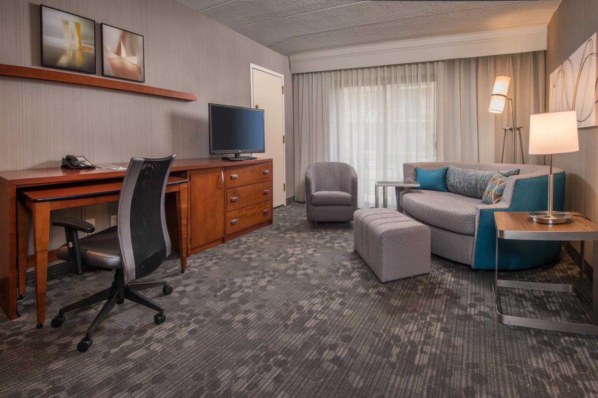 Hotel Courtyard By Marriott Fairfax Fair Oaks Exterior foto